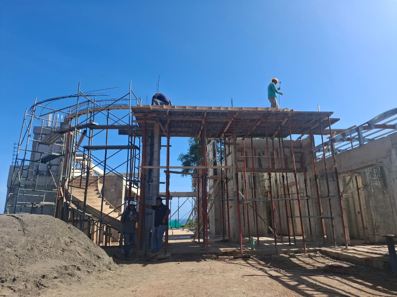 CJarq site supervision during structural works