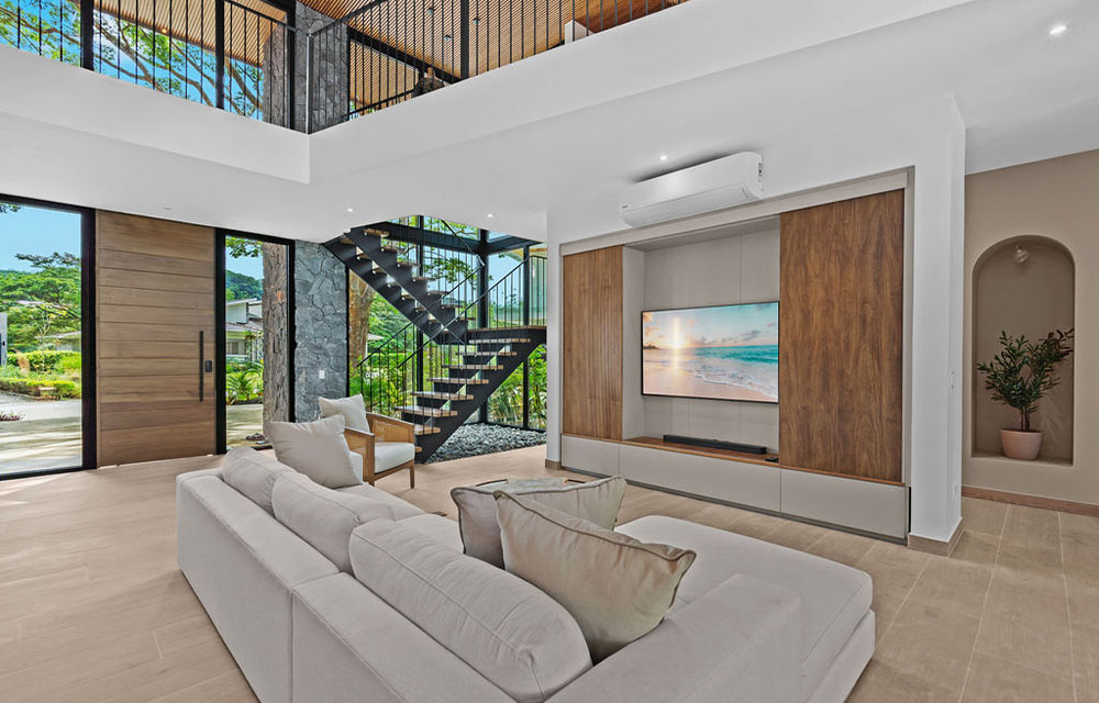Sakura, family home and garden in Reserva Conchal, Brasilito, Costa Rica, by CJarq